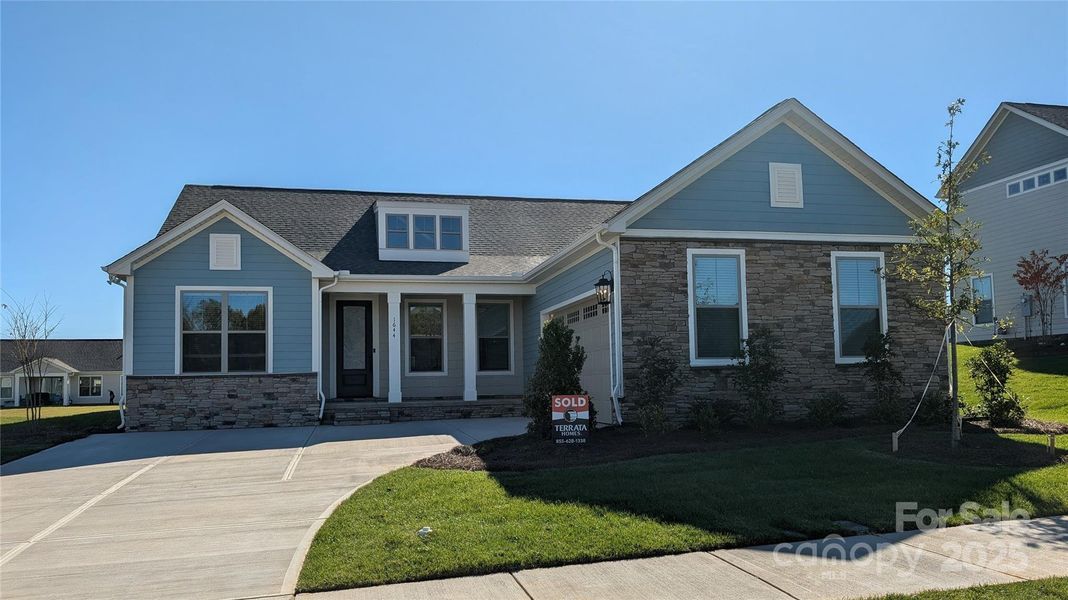 Front exterior of a new home in Stoneridge Hills, Rock Hill, SC, highlighting curb appeal (Image 1).