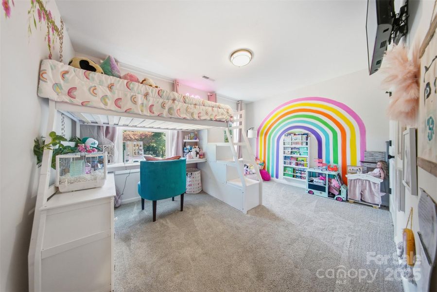 Image 27 of a home in . Image 27 of a home in .