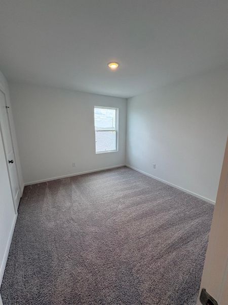 Spacious, unfurnished interior of a new home in Stokesbury, Waller (Image 11).