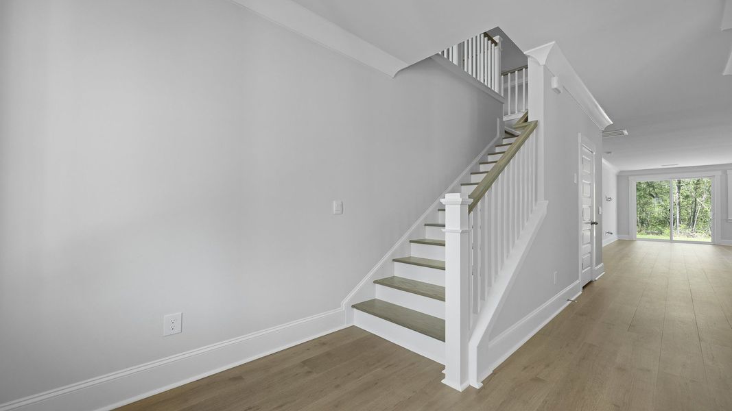 Spacious, unfurnished interior of a new home in Livingston Woods, Irmo (Image 26).
