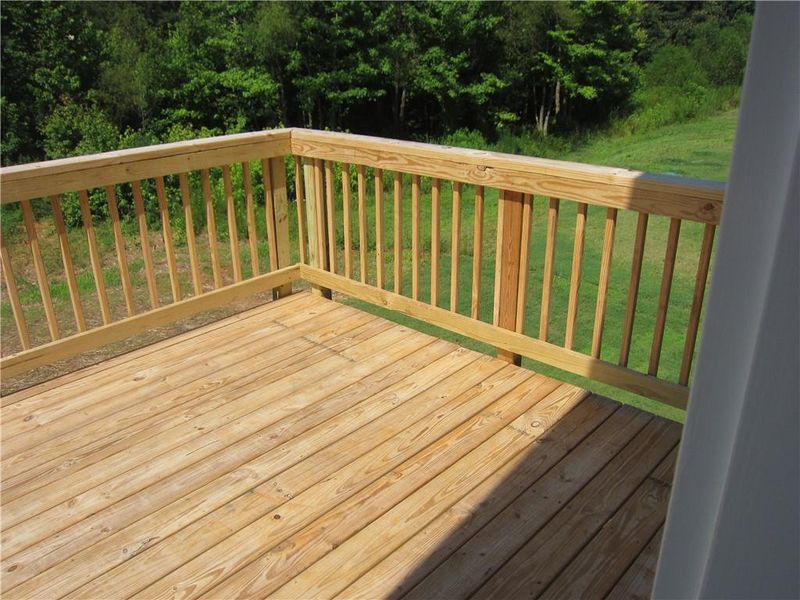Exterior details and patio area of a home in , Dallas (Image 3).