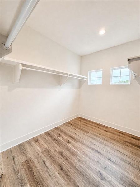 Spacious, unfurnished interior of a new home in , Dallas (Image 18).