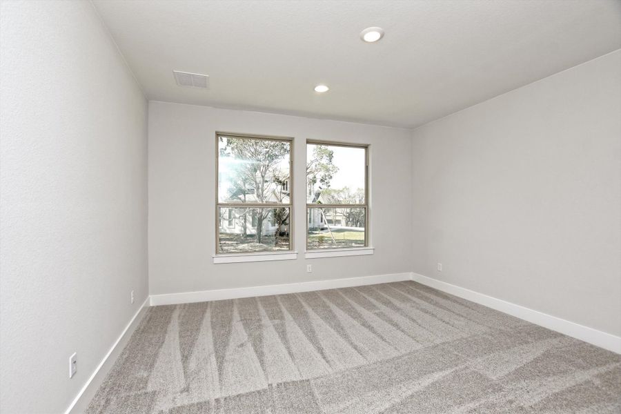 Representative unfurnished interior of a home built from the Vanderpool II by Giddens Homes in Whispering Wind, Bertram (Image 68).