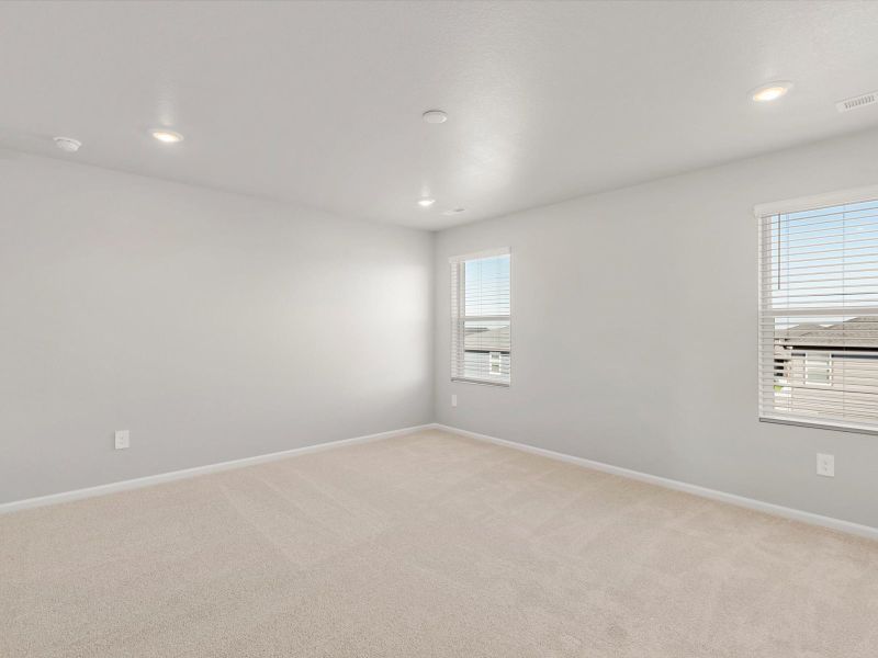 Spacious, unfurnished interior of a new home in Lake Bluff, Greeley (Image 8). Spacious, unfurnished interior of a new home in Lake Bluff, Greeley (Image 8).