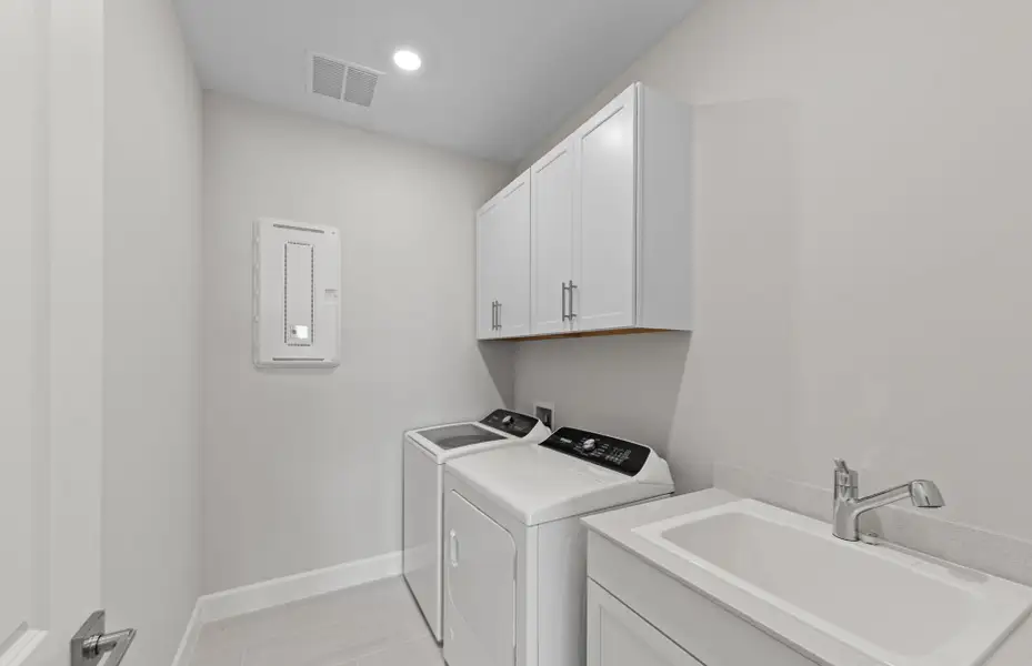 Furnished interior view inside a new home in Del Webb Oak Creek, North Fort Myers (Image 5).