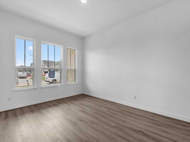 Spacious, unfurnished interior of a new home in Wildrye, Waller (Image 21).