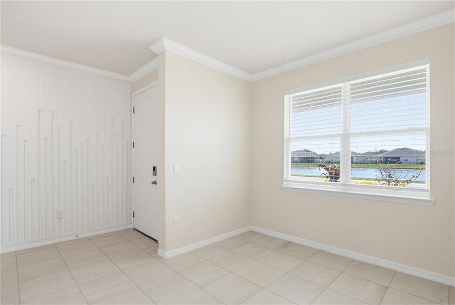Spacious, unfurnished interior of a new home in Coddington, Bradenton (Image 31).
