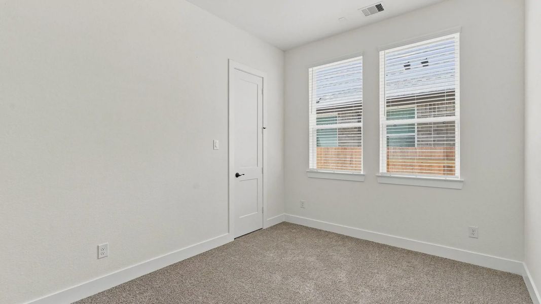 Spacious, unfurnished interior of a new home in Elyson 50's, Katy (Image 16).