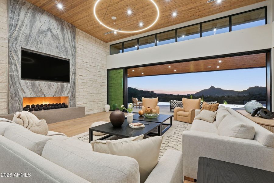 081_ListerPros (2) 081_ListerPros (2)