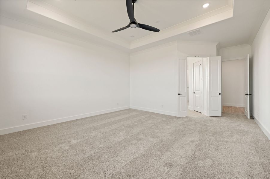 Spacious, unfurnished interior of a new home in NorthGlen, Haslet (Image 35).