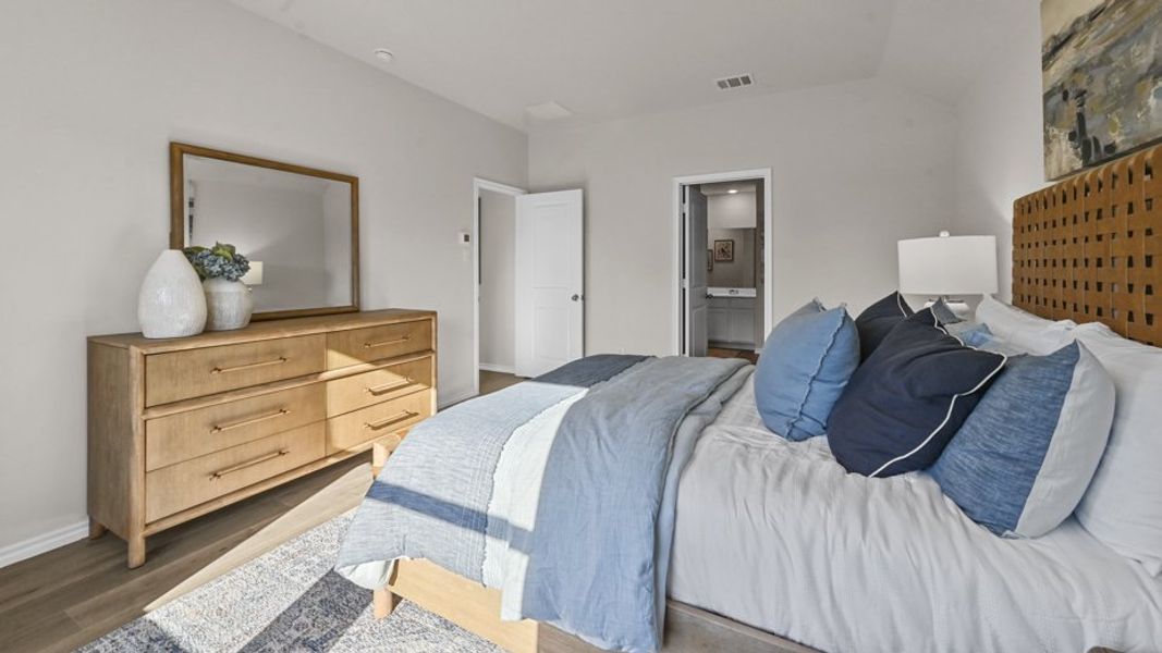 Furnished interior view inside a new home in Stonewyck Farms, Ennis (Image 27).