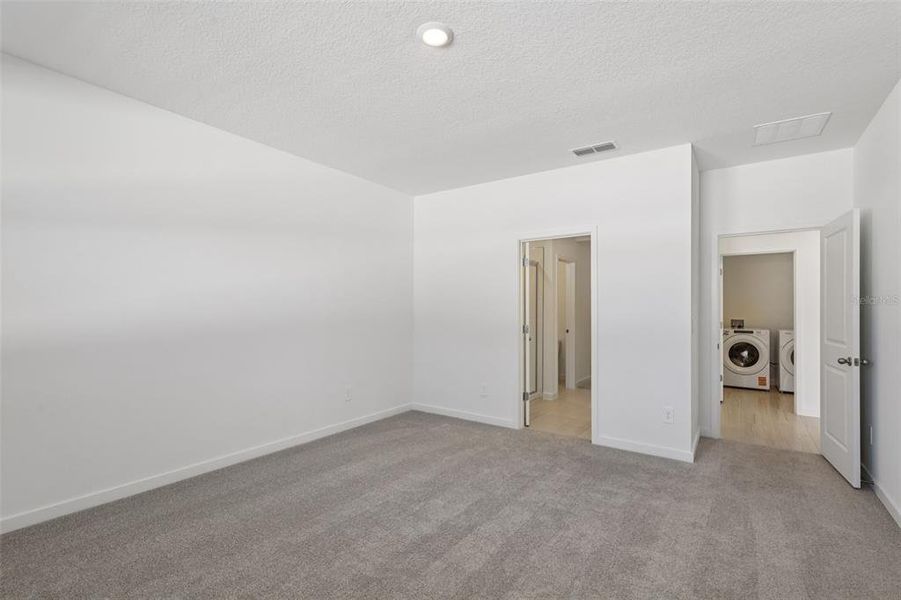 Spacious, unfurnished interior of a new home in , Palm Coast (Image 28).