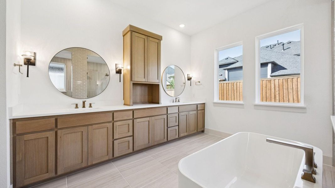 Interior:Owner's Bath Interior:Owner's Bath