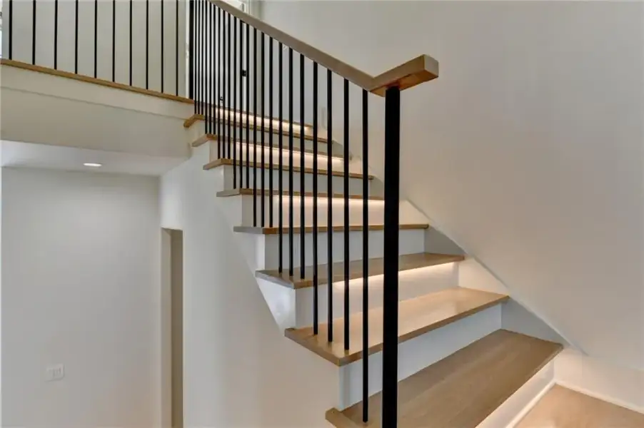 Spacious, unfurnished interior of a new home in Lyndon Creek, Milton (Image 63).