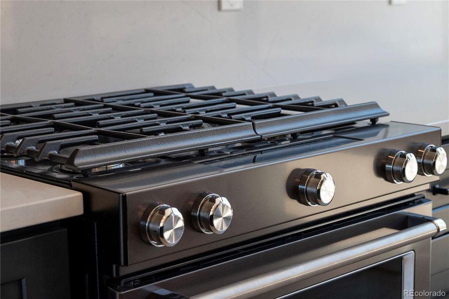 DIFFERENT UNIT // SAME FLOOR PLAN