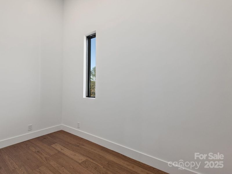 Spacious, unfurnished interior of a new home in , Mills River (Image 16).