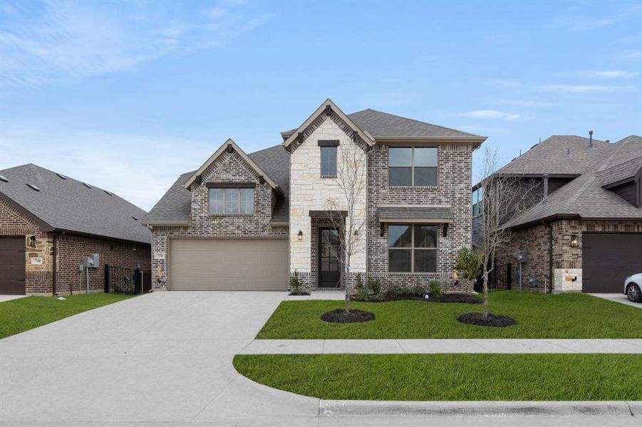 7736 Gatevine- Front-2 7736 Gatevine- Front-2