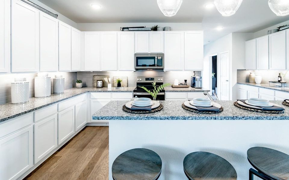 Furnished interior view inside a new home in Steed Landing, Texas City (Image 11).