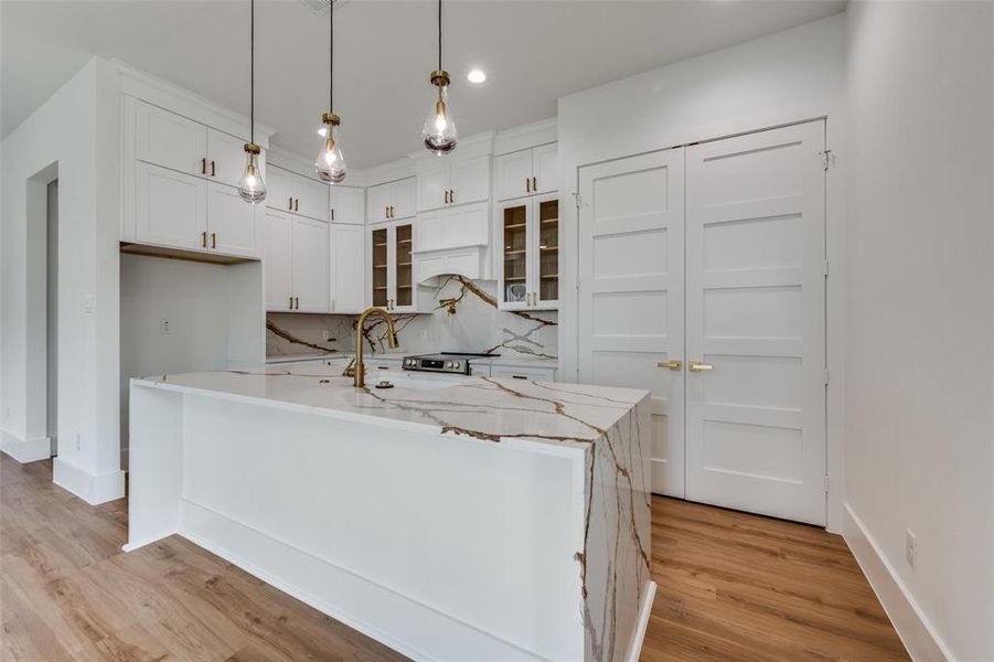 Furnished interior view inside a new home in , Fort Worth (Image 8).