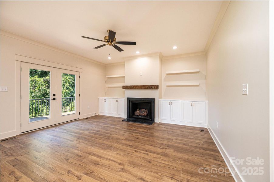 Spacious, unfurnished interior of a new home in , Hickory (Image 17).