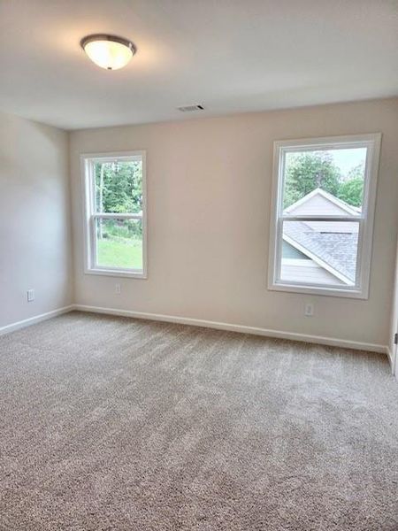 Spacious, unfurnished interior of a new home in , Waleska (Image 18).