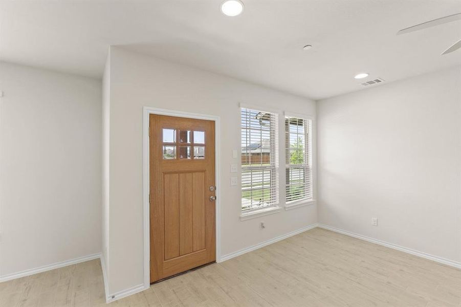 4509 Avion-Entry-1