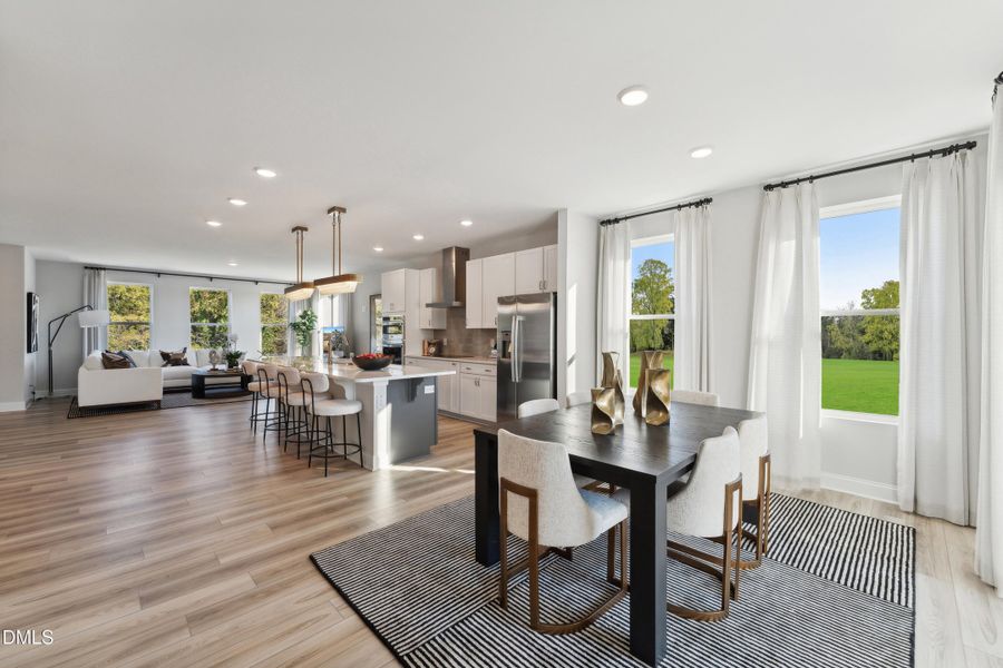 P_RAL_GRY_Julianne_INT_MLV_1 P_RAL_GRY_Julianne_INT_MLV_1