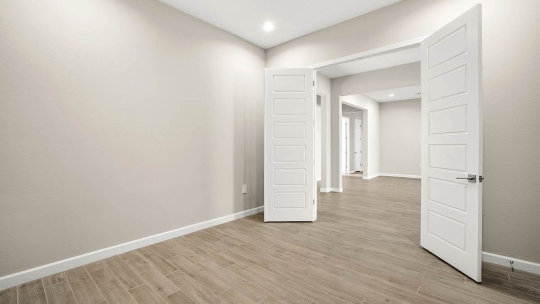 Spacious, unfurnished interior of a new home in Zanjero Pass, Waddell (Image 28).