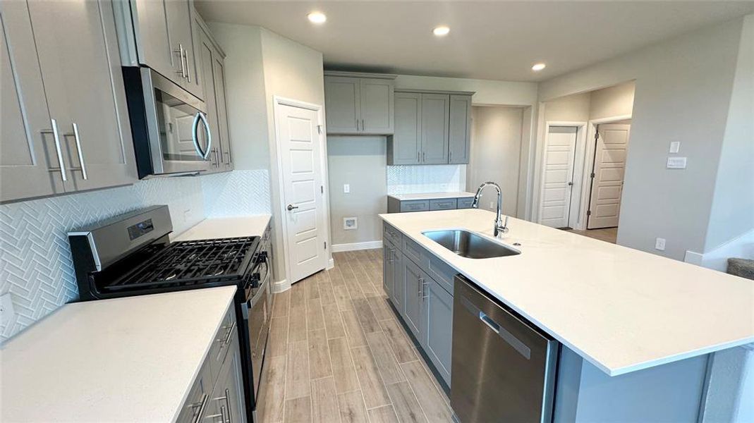Furnished interior view inside a new home in Rock Creek Ranch, Fort Worth (Image 7). Furnished interior view inside a new home in Rock Creek Ranch, Fort Worth (Image 7).