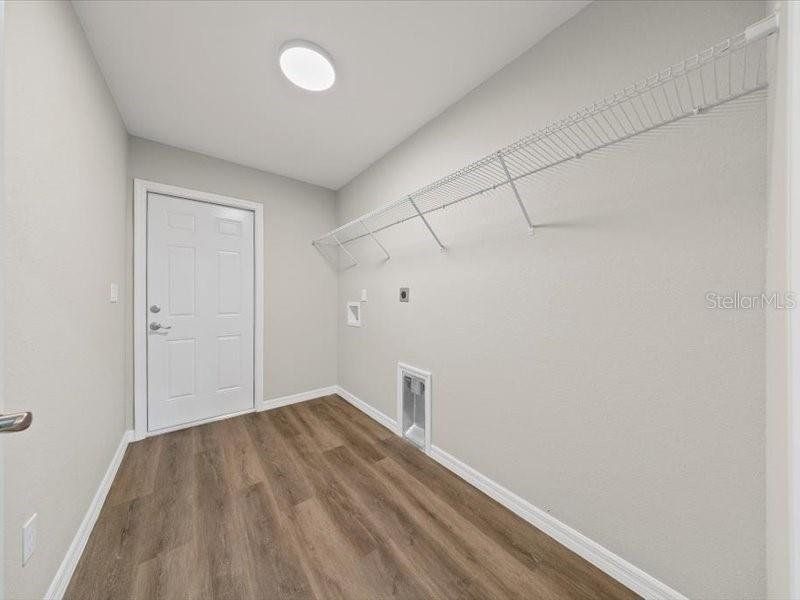 Spacious, unfurnished interior of a new home in , Ocala (Image 28).