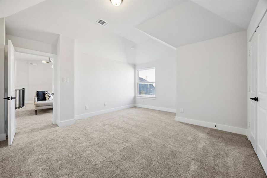 Spacious, unfurnished interior of a new home in , Frisco (Image 20).