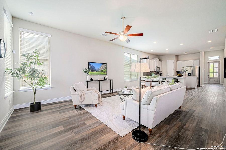 Furnished interior view inside a new home in Elkhorn Ridge At Fair Oaks Ranch: 65's, Boerne (Image 12). Furnished interior view inside a new home in Elkhorn Ridge At Fair Oaks Ranch: 65's, Boerne (Image 12).