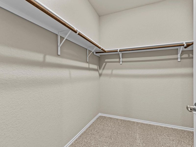 Spacious, unfurnished interior of a new home in Royal Crest, San Antonio (Image 27).