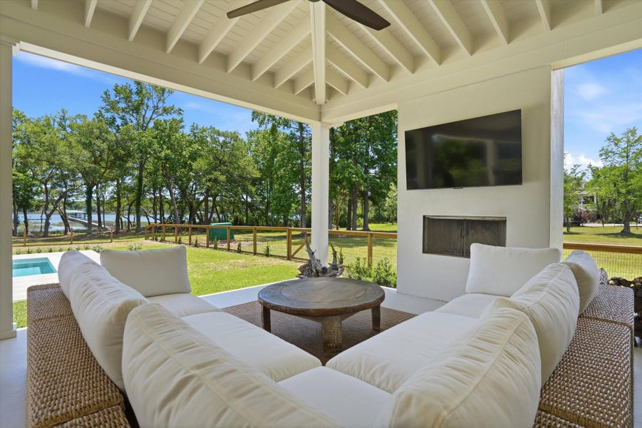 Exterior details and patio area of a home in , Wadmalaw Island (Image 25).