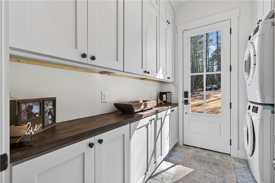 Furnished interior view inside a new home in , Eatonton (Image 15).