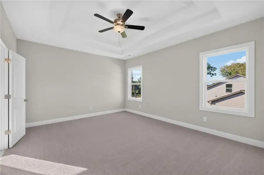 Spacious, unfurnished interior of a new home in , Jefferson (Image 40).