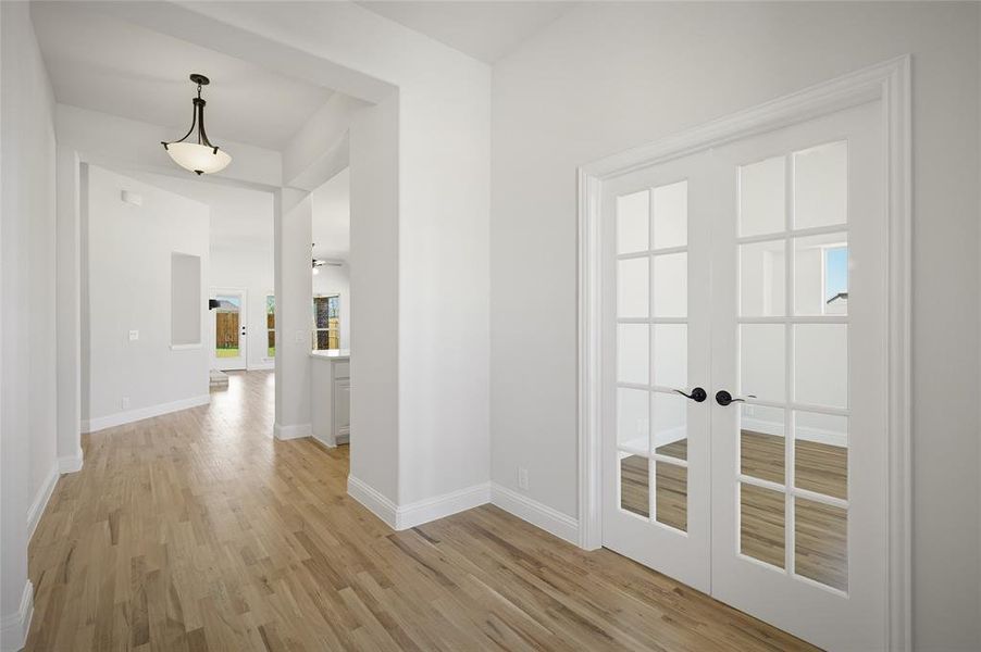 Spacious, unfurnished interior of a new home in Meadow Vista, Anna (Image 16).