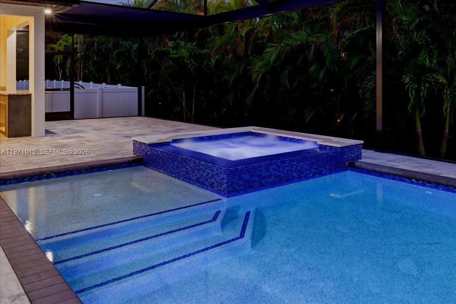 Exterior details and patio area of a home in , Cape Coral (Image 4).