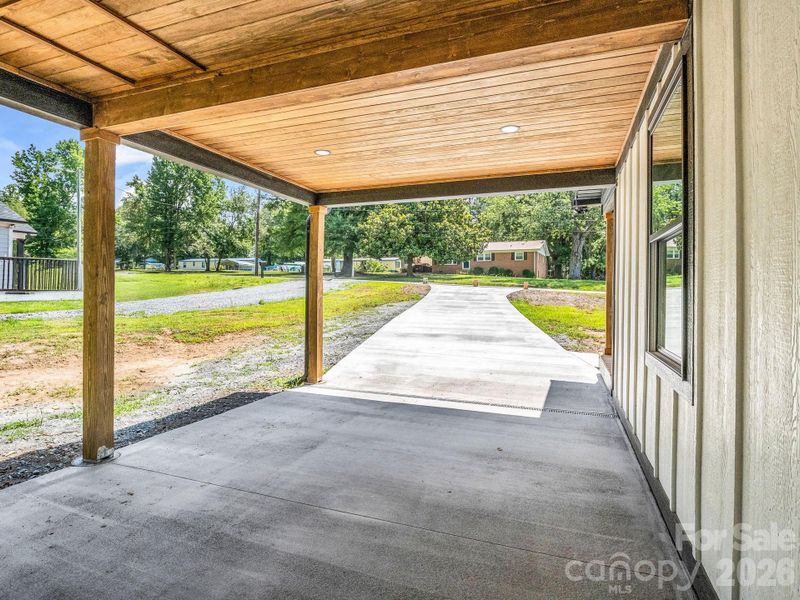 Exterior details and patio area of a home in , Forest City (Image 14).