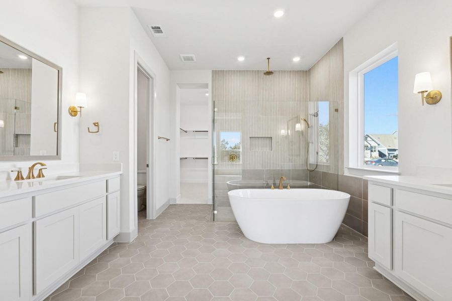 Owner's Bathroom Owner's Bathroom