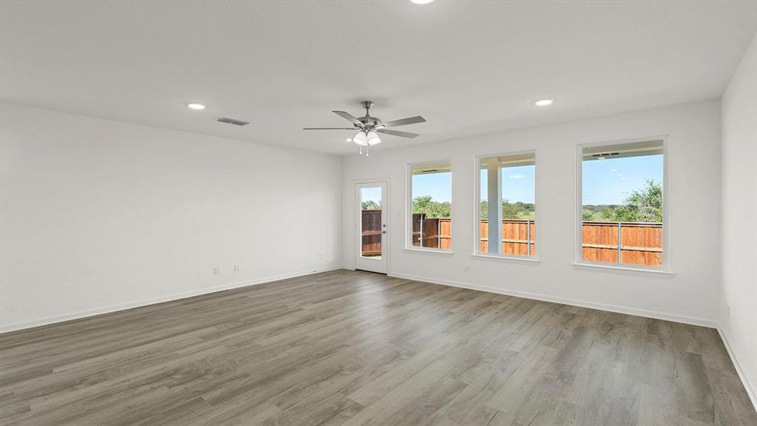 15. 3143 Duck Heights - Family 15. 3143 Duck Heights - Family