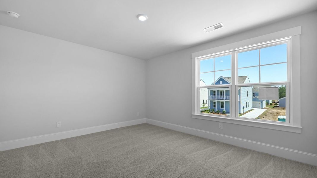 Spacious, unfurnished interior of a new home in Sheep Island, Summerville (Image 43).