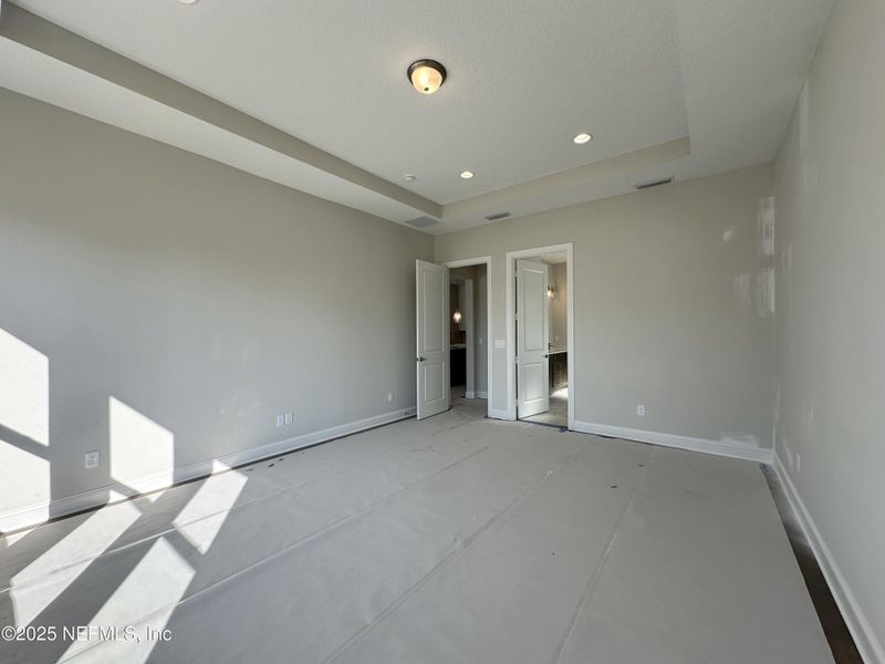 Spacious, unfurnished interior of a new home in SilverLeaf, St. Augustine (Image 14).