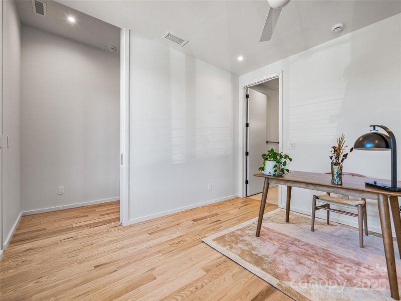 Spacious, unfurnished interior of a new home in , Asheville (Image 18).