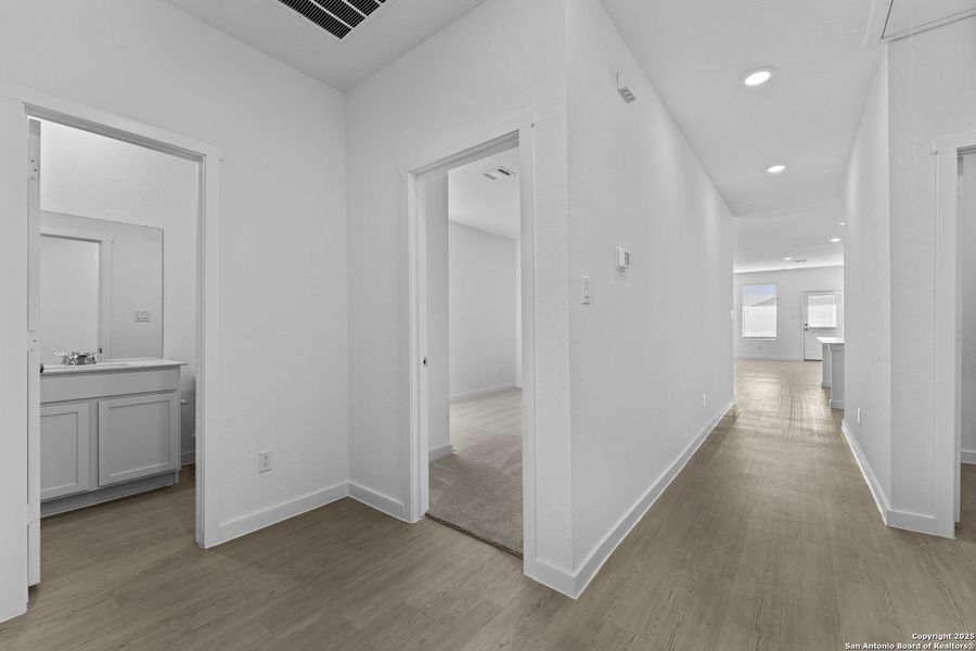 Spacious, unfurnished interior of a new home in , New Braunfels (Image 16). Spacious, unfurnished interior of a new home in , New Braunfels (Image 16).