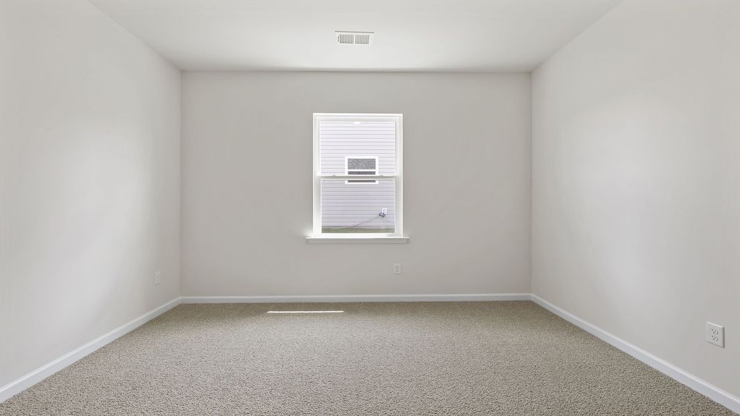 Spacious, unfurnished interior of a new home in Durbin Meadows Traditions, Fountain Inn (Image 18).