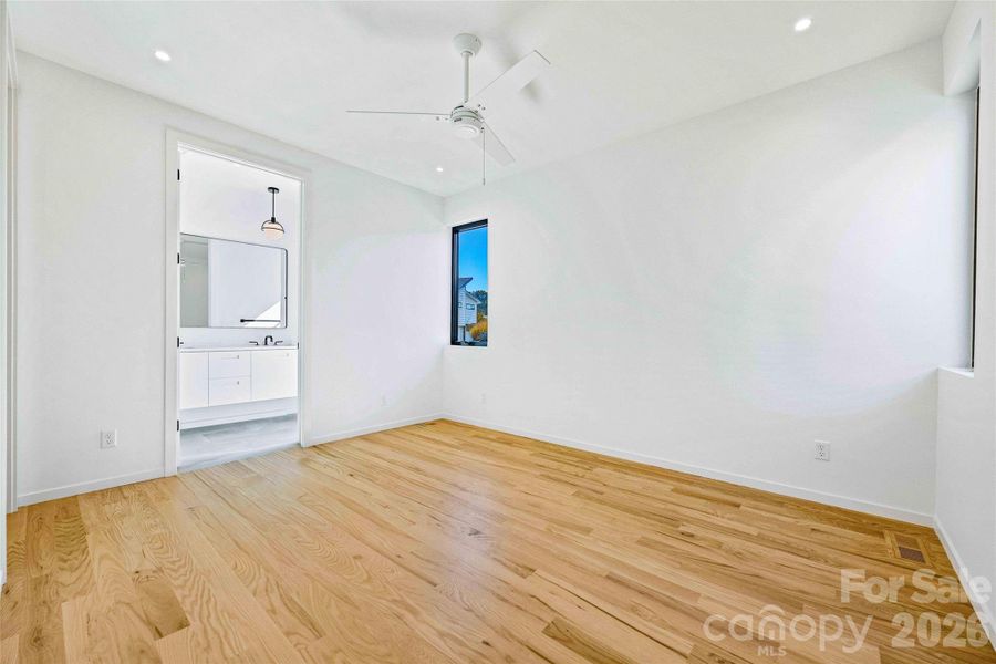 Spacious, unfurnished interior of a new home in , Asheville (Image 41).