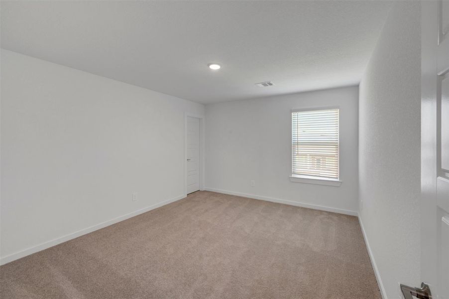 Spacious, unfurnished interior of a new home in Moran Ranch, Willis (Image 15).