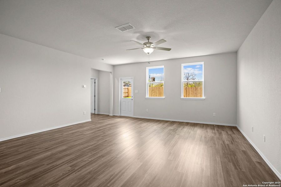 Spacious, unfurnished interior of a new home in Horizon Pointe, Converse (Image 78).