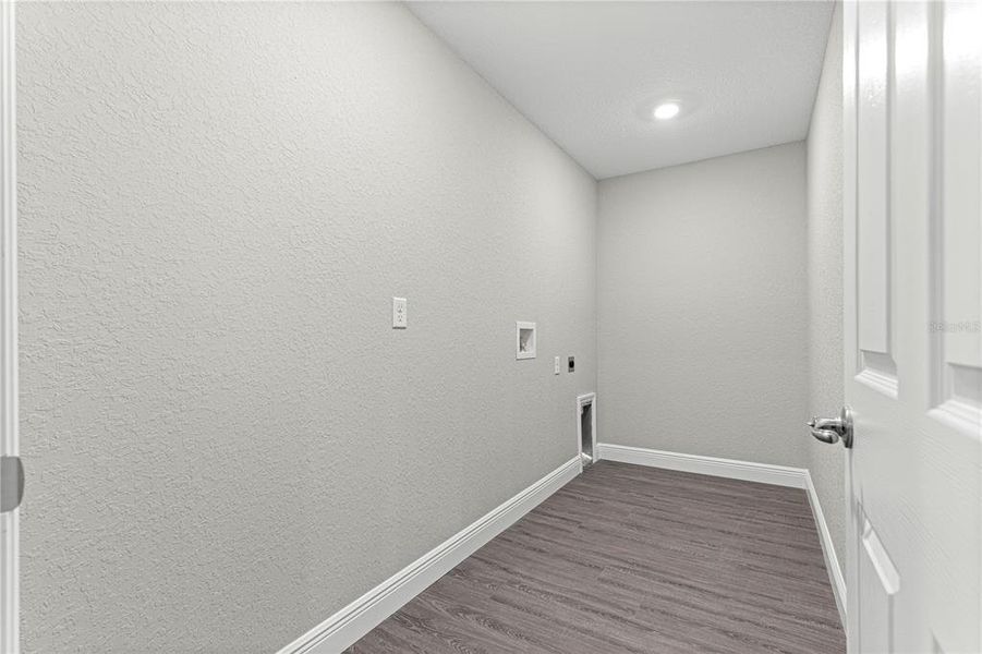 Spacious, unfurnished interior of a new home in , Summerfield (Image 21).
